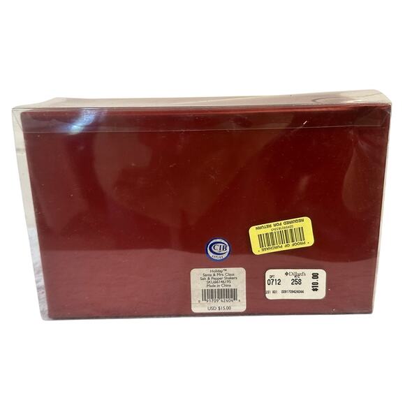 Lenox 2008 Santa & Mrs. Claus Teacup Salt and Pepper Shakers Holly Berry Accents - Picture 4 of 4